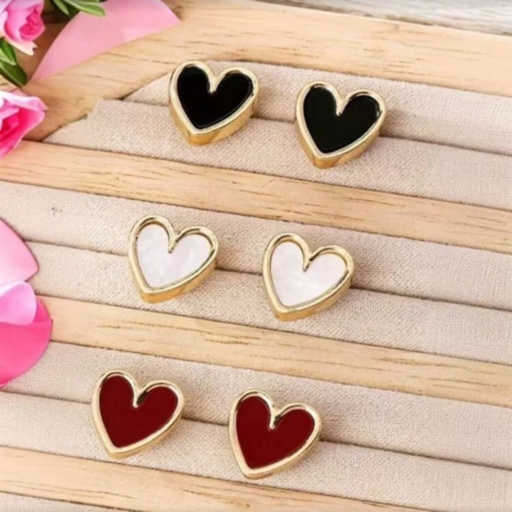 ✨NEW 3-piece Heart-Shaped Gold, Black, White, and Red Earrings